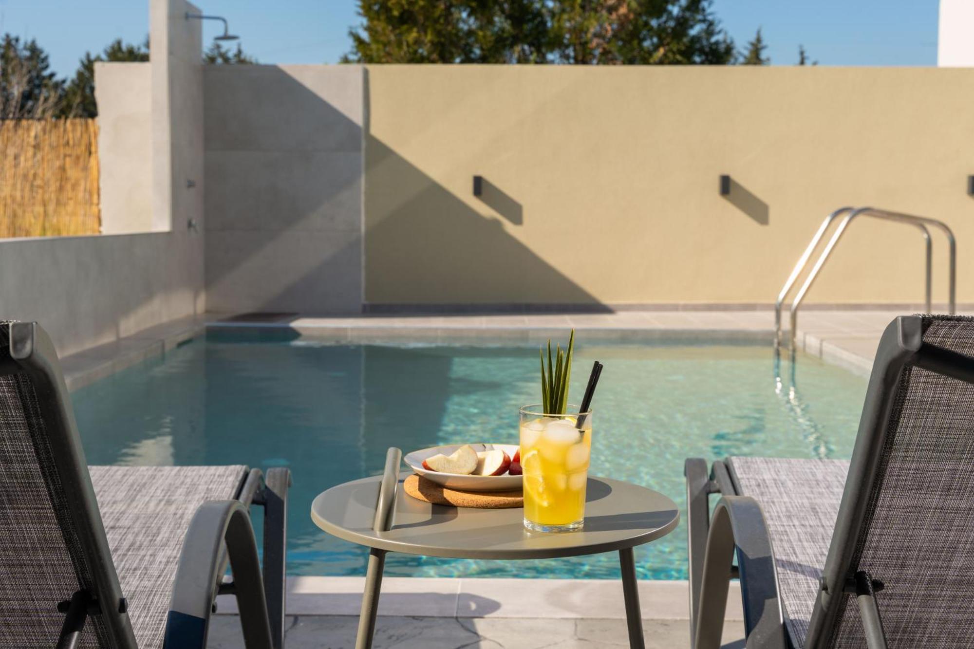 M&b Luxury Villa Charaki