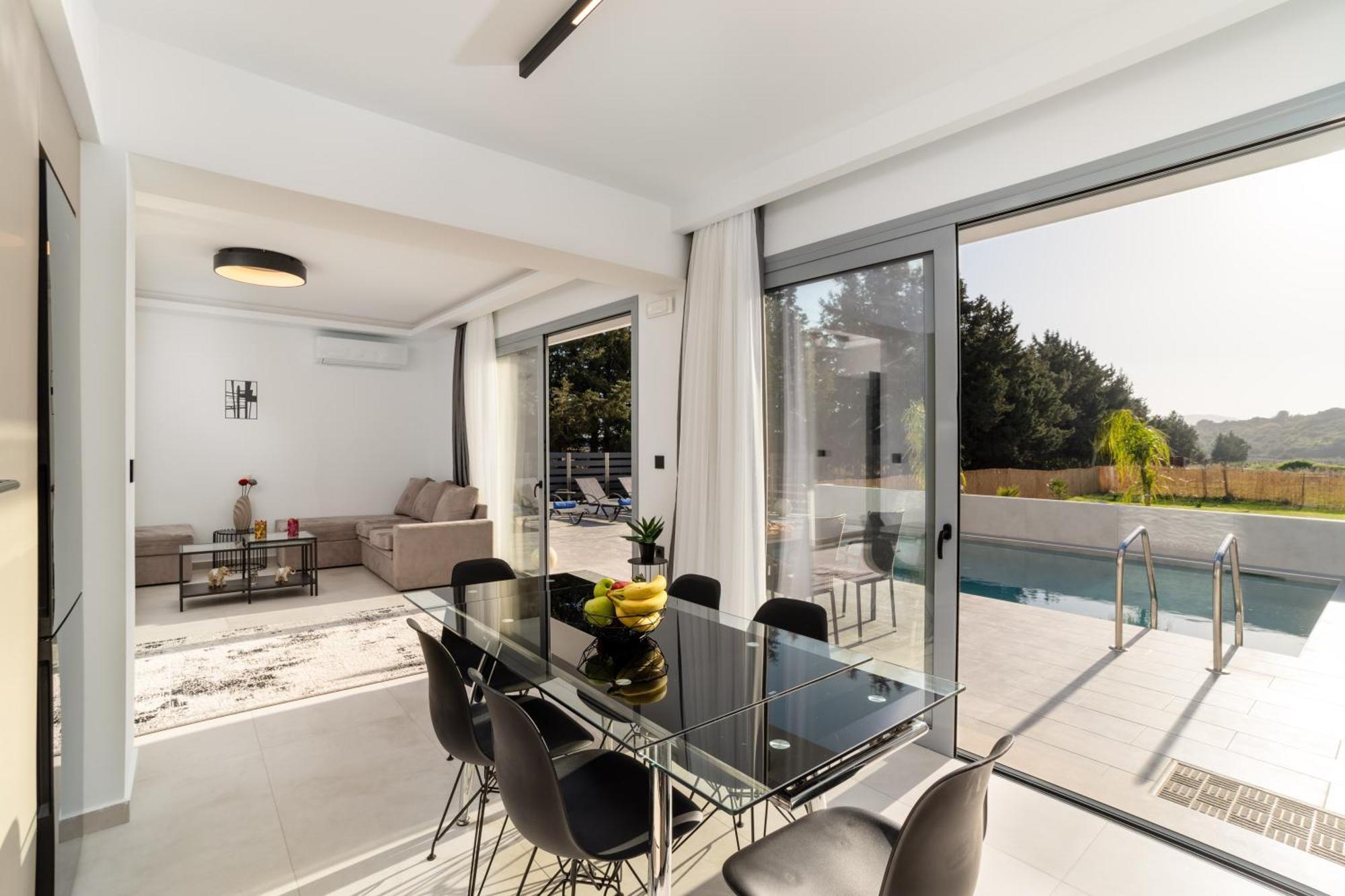 Villa M&b Luxury Charaki