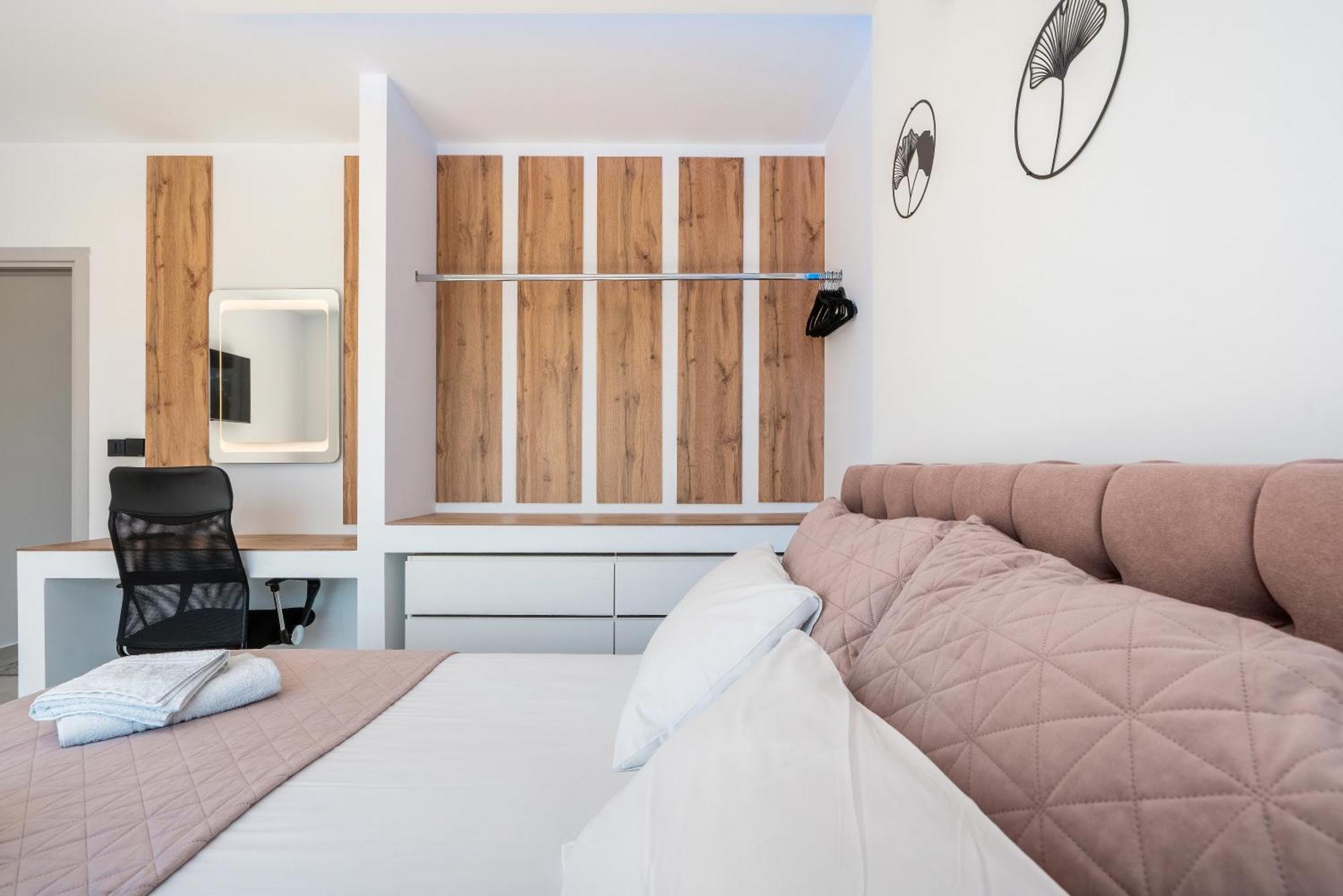 M&b Luxury Villa