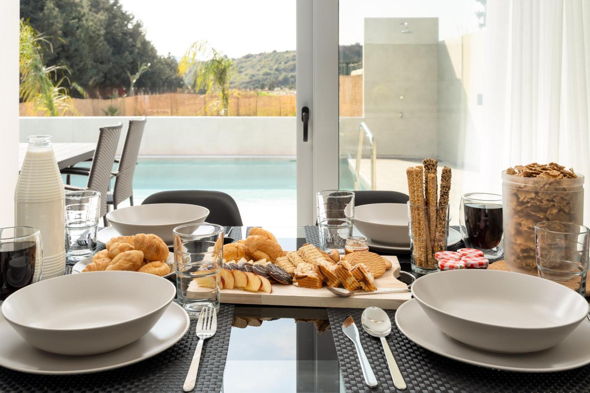 M&b Luxury Villa Charaki