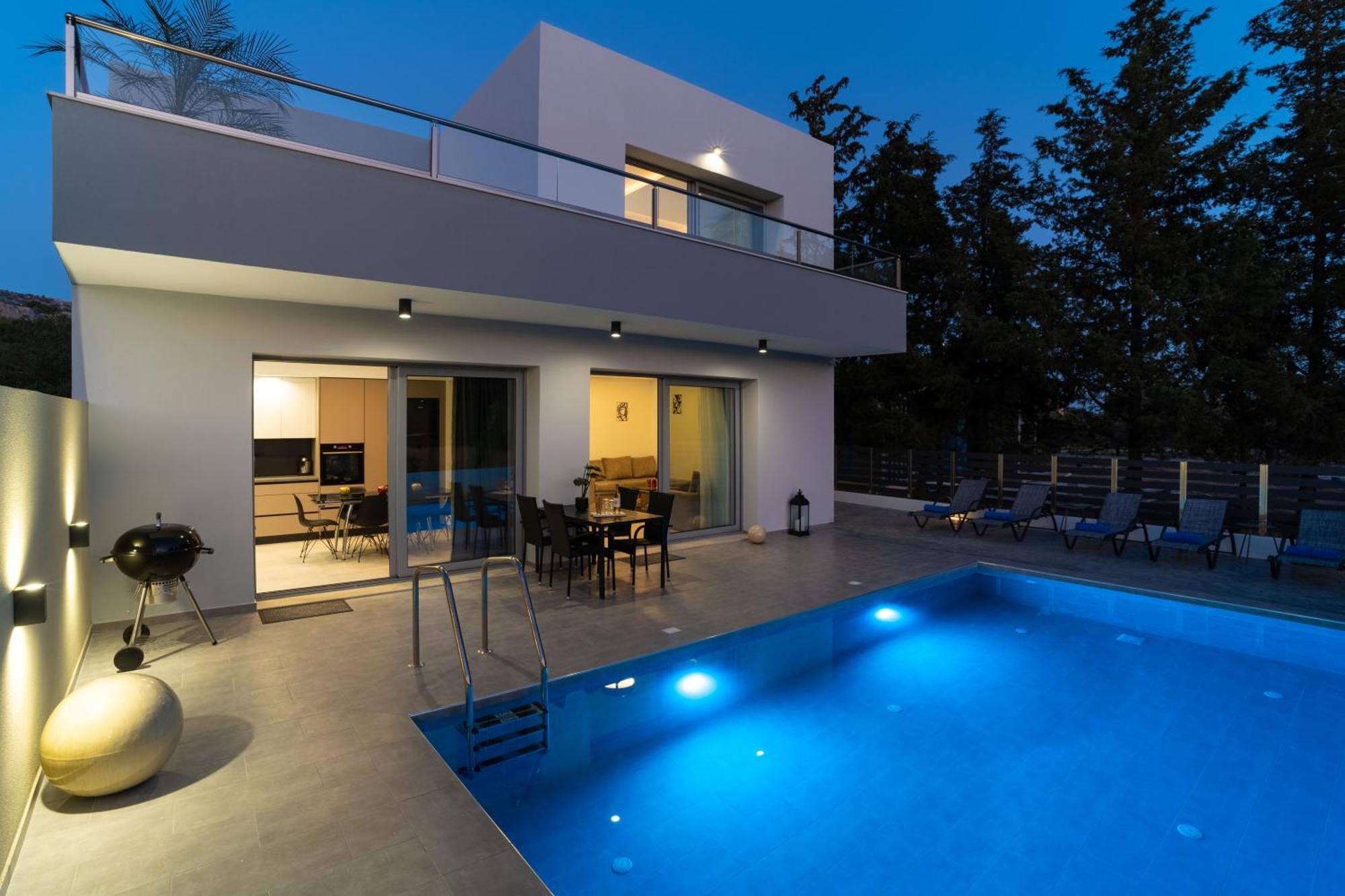 M&b Luxury Villaer