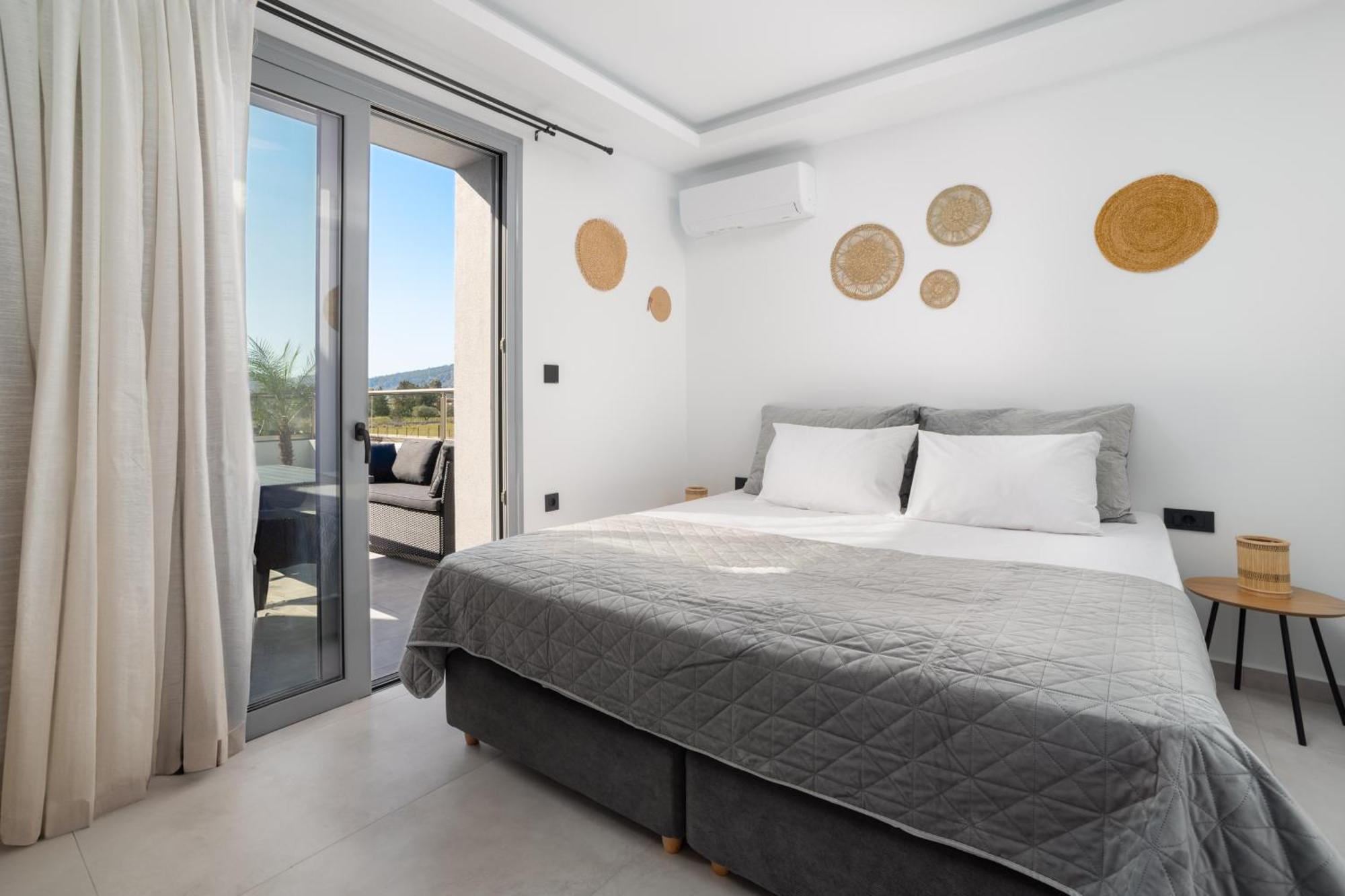 M&b Luxury Villa Charaki
